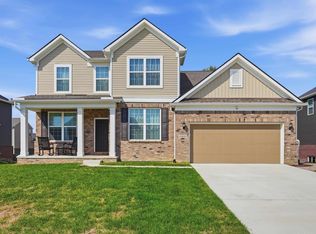 49499 Hummel Dr, Macomb, MI 48044