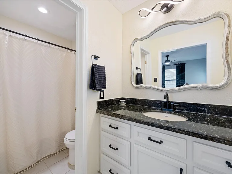 1114 Tiki Dr — Photo 21