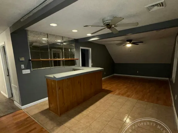 207 Rodman St, 207 Rodman St #37fd83035, Fall River, MA 02721