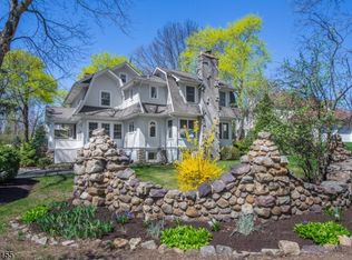 1 Cobb Rd, Mountain Lakes, NJ 07046