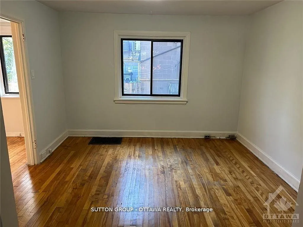 3 bed, $2,200 — Photo 4