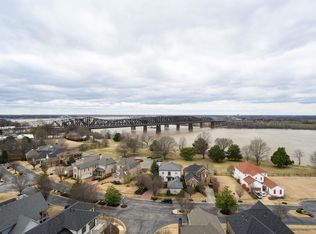 717 Riverside Dr #1205, Memphis, TN 38103