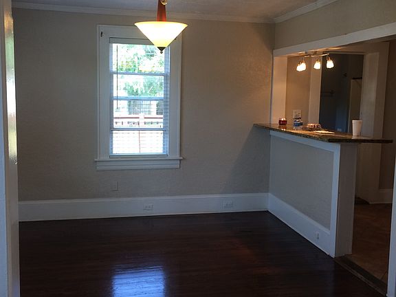Dining room off from kitchen