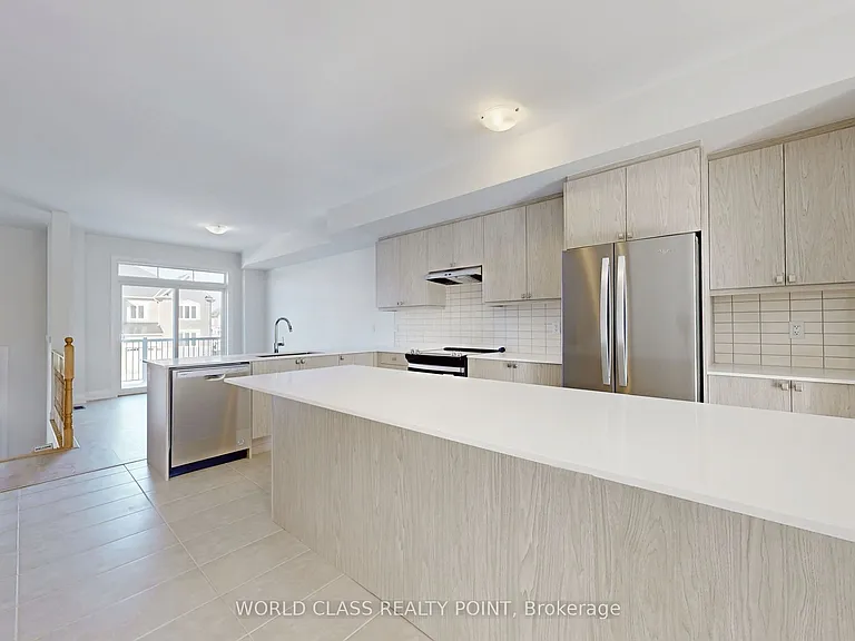 133 Seguin St — Photo 5