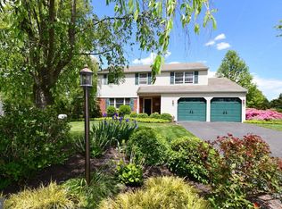 1071 Hunter Hill Dr, Lansdale, PA 19446