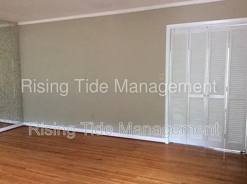 3 bed, 2.0 bath, 1300 sqft, $1,225 — Photo 2