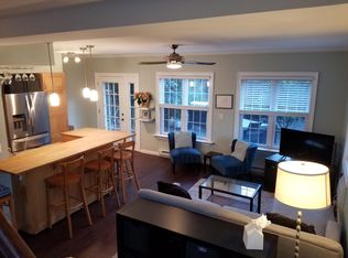 3738 Gunston Rd, Alexandria, VA 22302