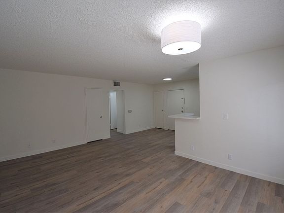 3rd image of 21350 Parthenia St #205