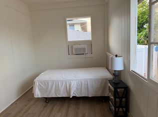 3204 Mooheau Ave, Honolulu, HI 96816