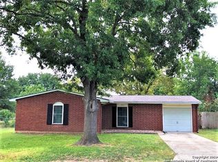 816 Aviation Ave, Schertz, TX 78154