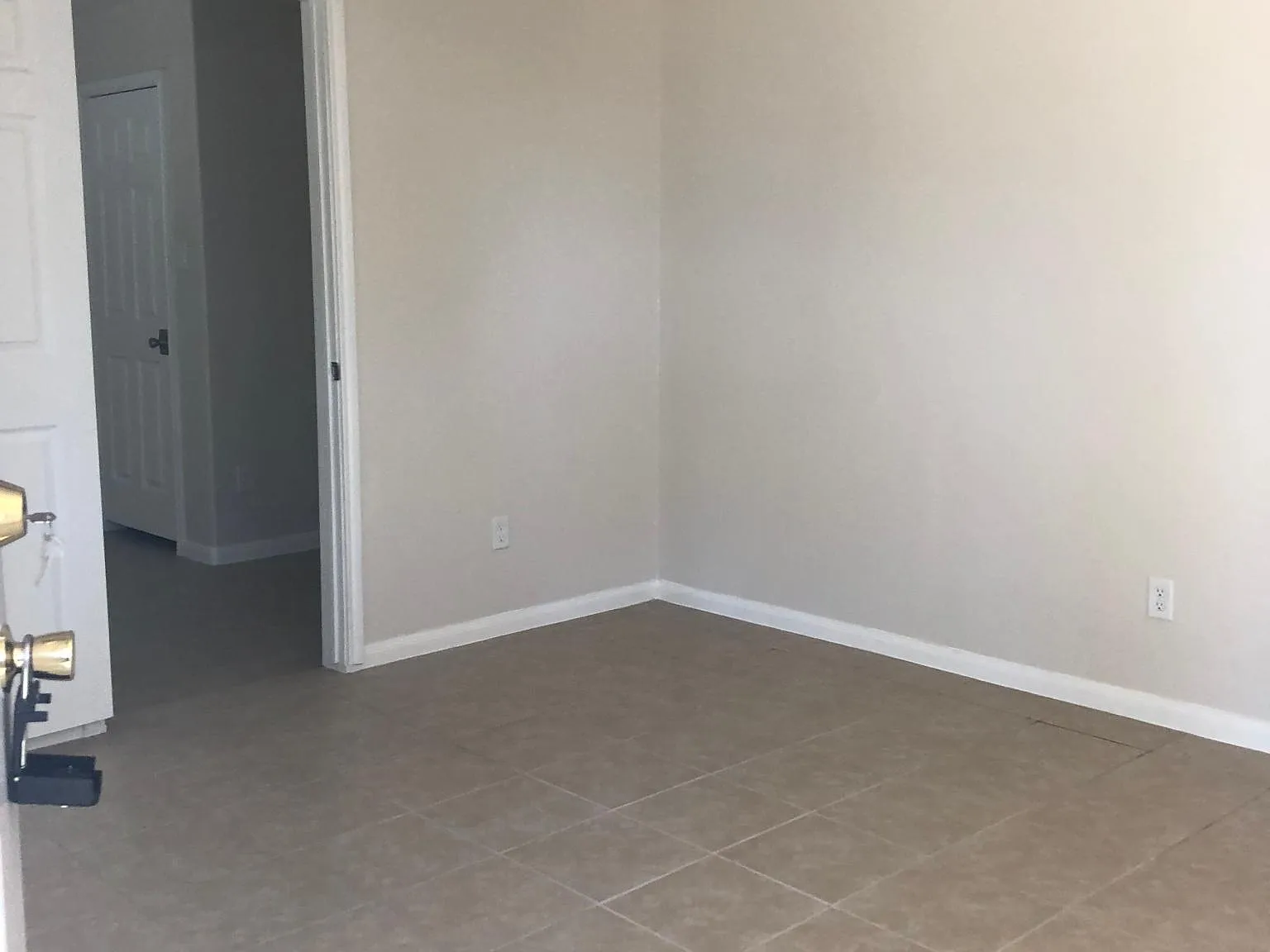 3 bed, 1066 sqft, $1,450 — Photo 2