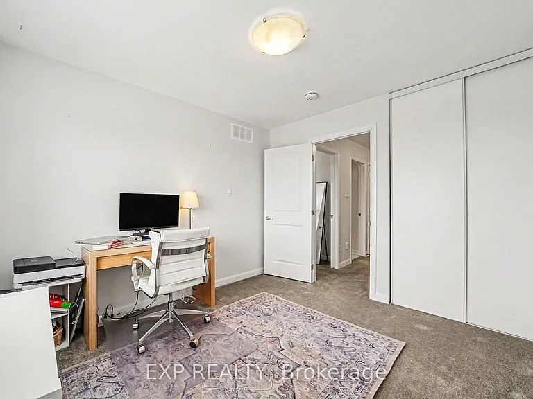108 Teelin Cir — Photo 26