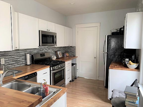 5th image of 2325 Hansen Ave