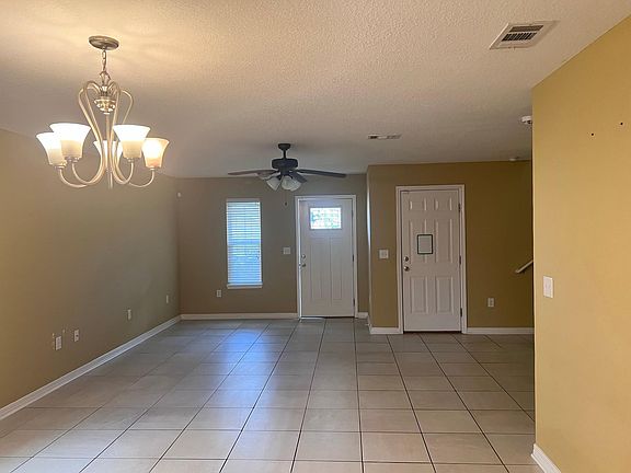 3rd image of 488 Eisenhower Dr