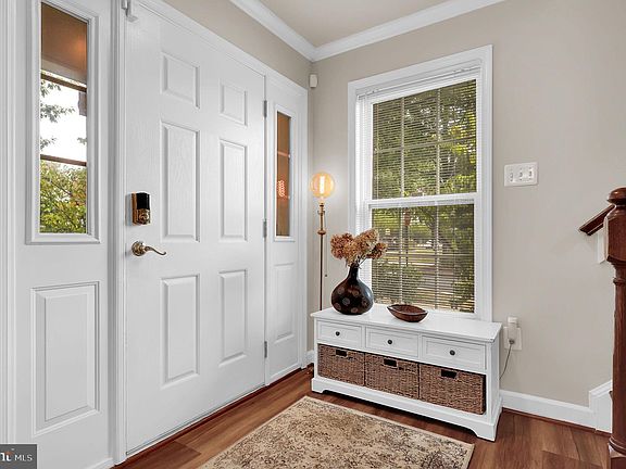 2nd image of 3835 Sugarloaf Pkwy