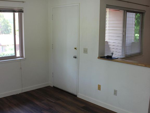 4th image of 573 Highland Dr APT 2