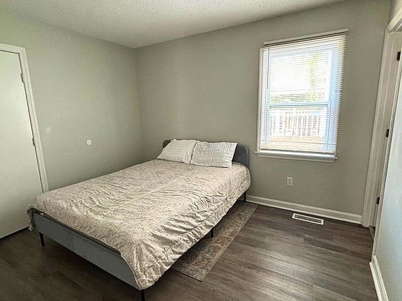 5th image of 606 Anderson St