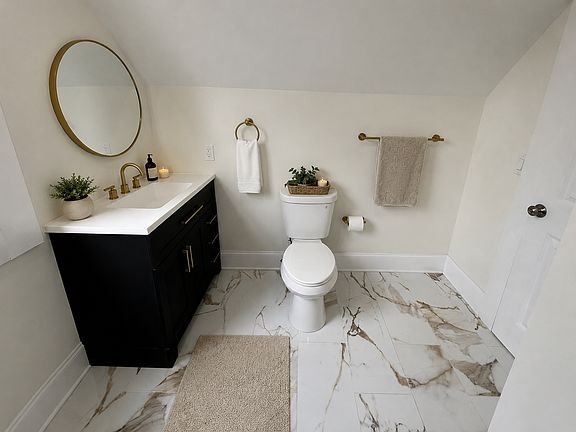 4th image of 1326 W 110th St #3