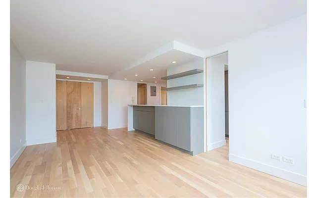 Rented by Douglas Elliman | media 23