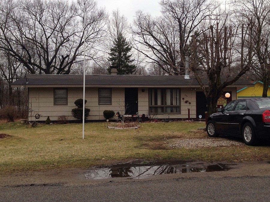 1st image of 826 Dixie Dr