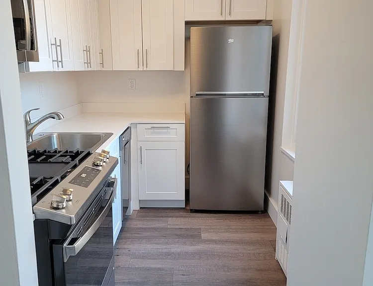 460 2nd Ave #4B — Photo 4