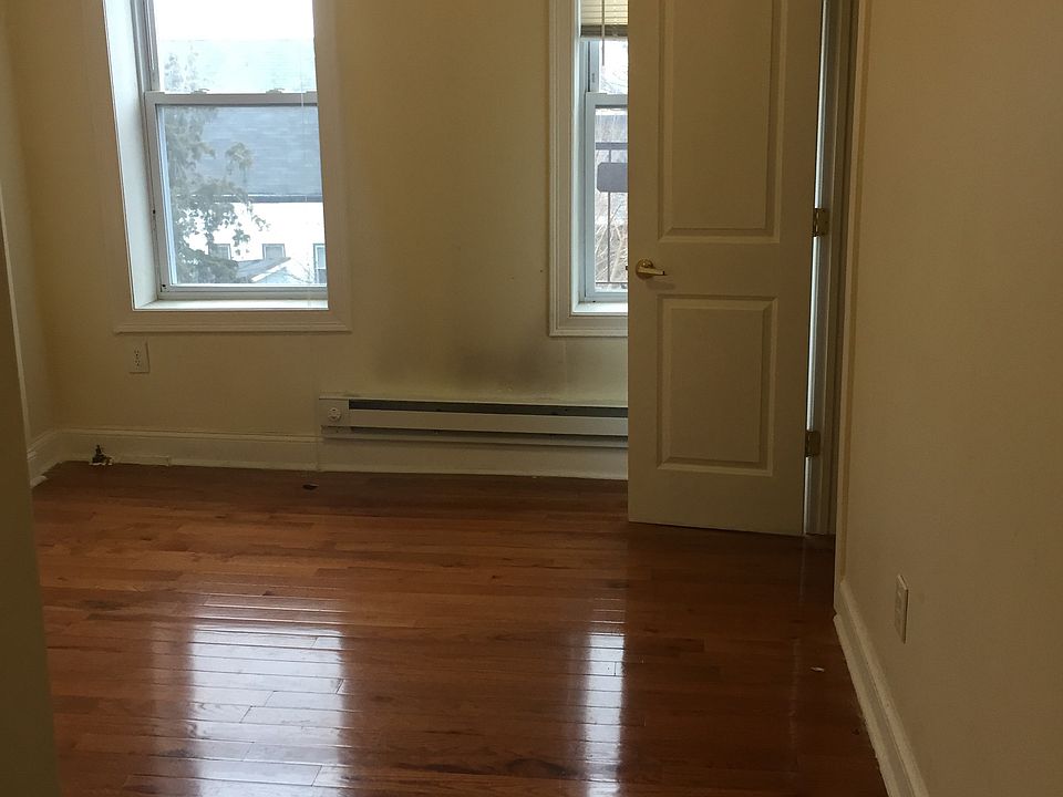 2nd image of 4008 Kennedy Blvd #D45