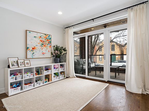 3rd image of 1627 W Pierce Ave #1