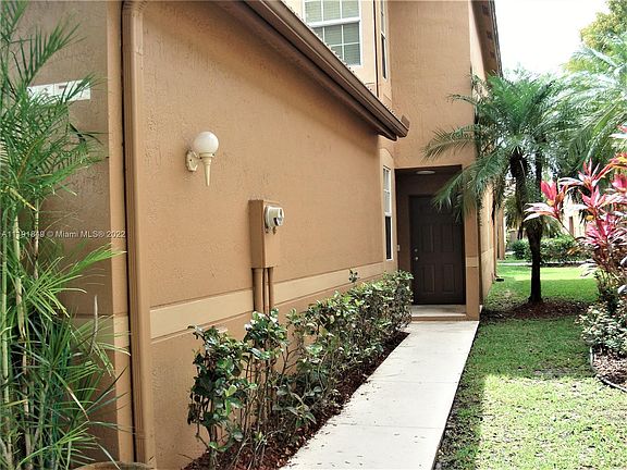 5th image of 1377 Veracruz Ln #6-10