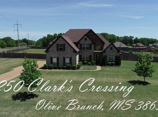 3250 Clarks Xing, Olive Branch, MS 38654