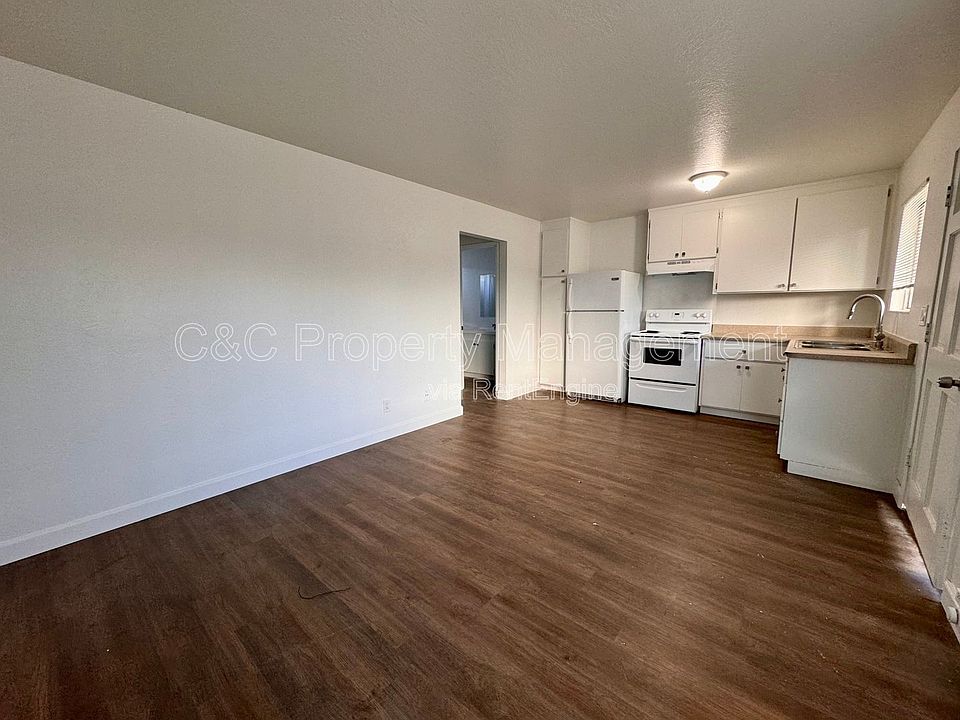 1st image of 290 Pennsylvania Dr APT 4