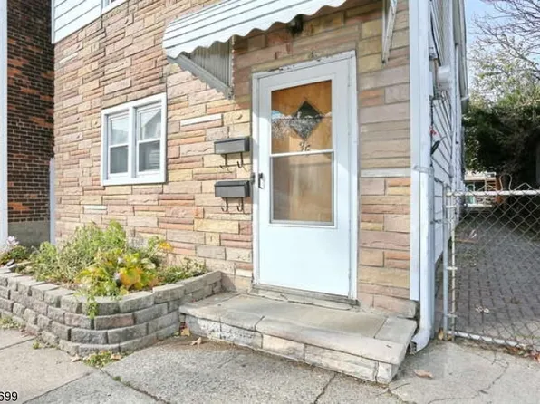 35 Gaston Ave, Garfield City, NJ 07026
