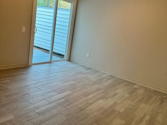 3rd image of 11 Fountain Of Youth Blvd APT D