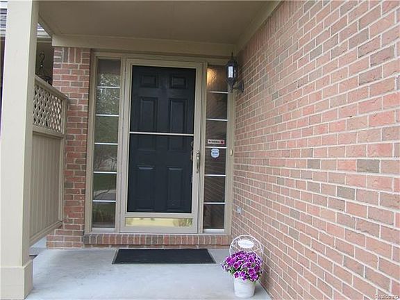 5th image of 8181 Springdale Dr #1