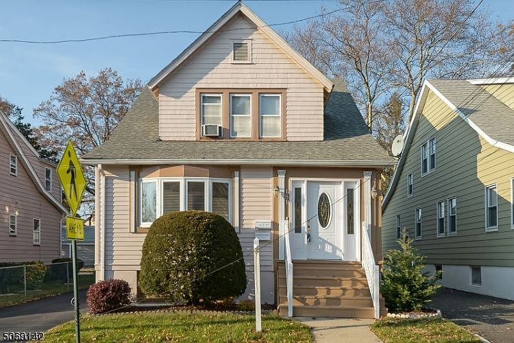 1st image of 181 Burnett Ave