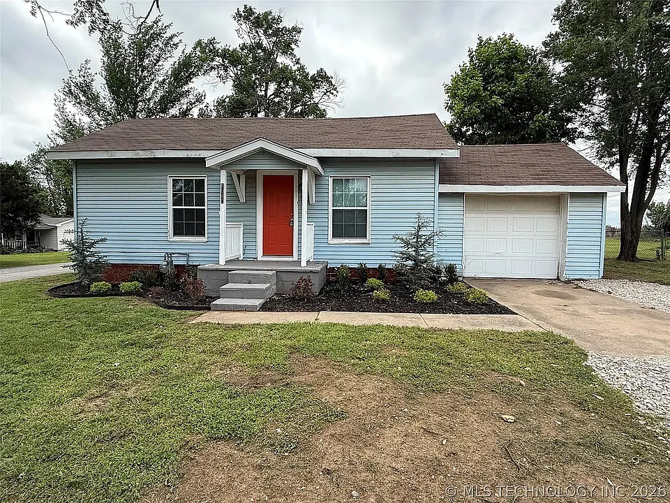 1916 W Union Pl