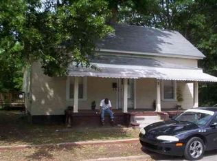 9 Hammett St, Laurens, SC 29360