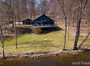 4948 E Russell Rd, Newaygo, MI 49337