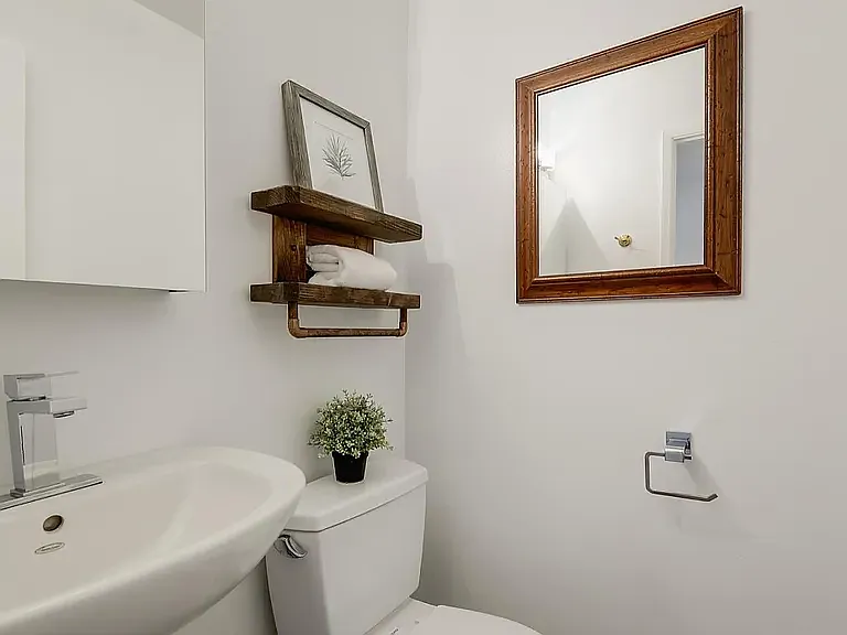 123 Pine Wood Ln — Photo 21