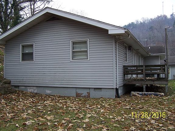 4th image of 363 Circle Dr
