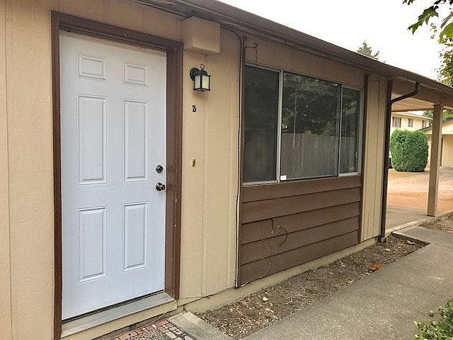1st image of 4306 S 49th St #B
