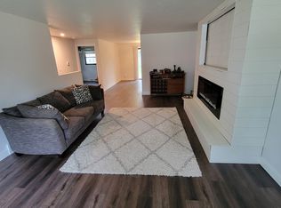 411 Moonglow Dr, De Pere, WI 54115