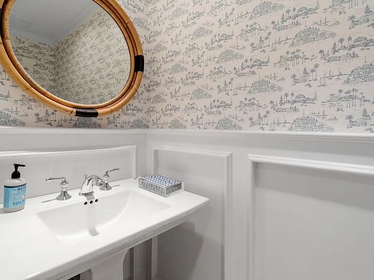 81 Leos Ln — Photo 21