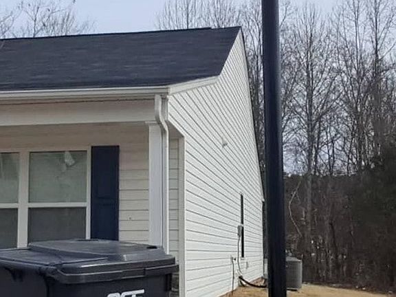 2nd image of 1431 Amberlight Cir
