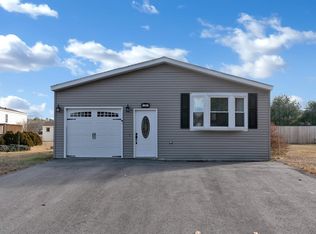 15 Daffodil Hill Ln, Rochester, NH 03868