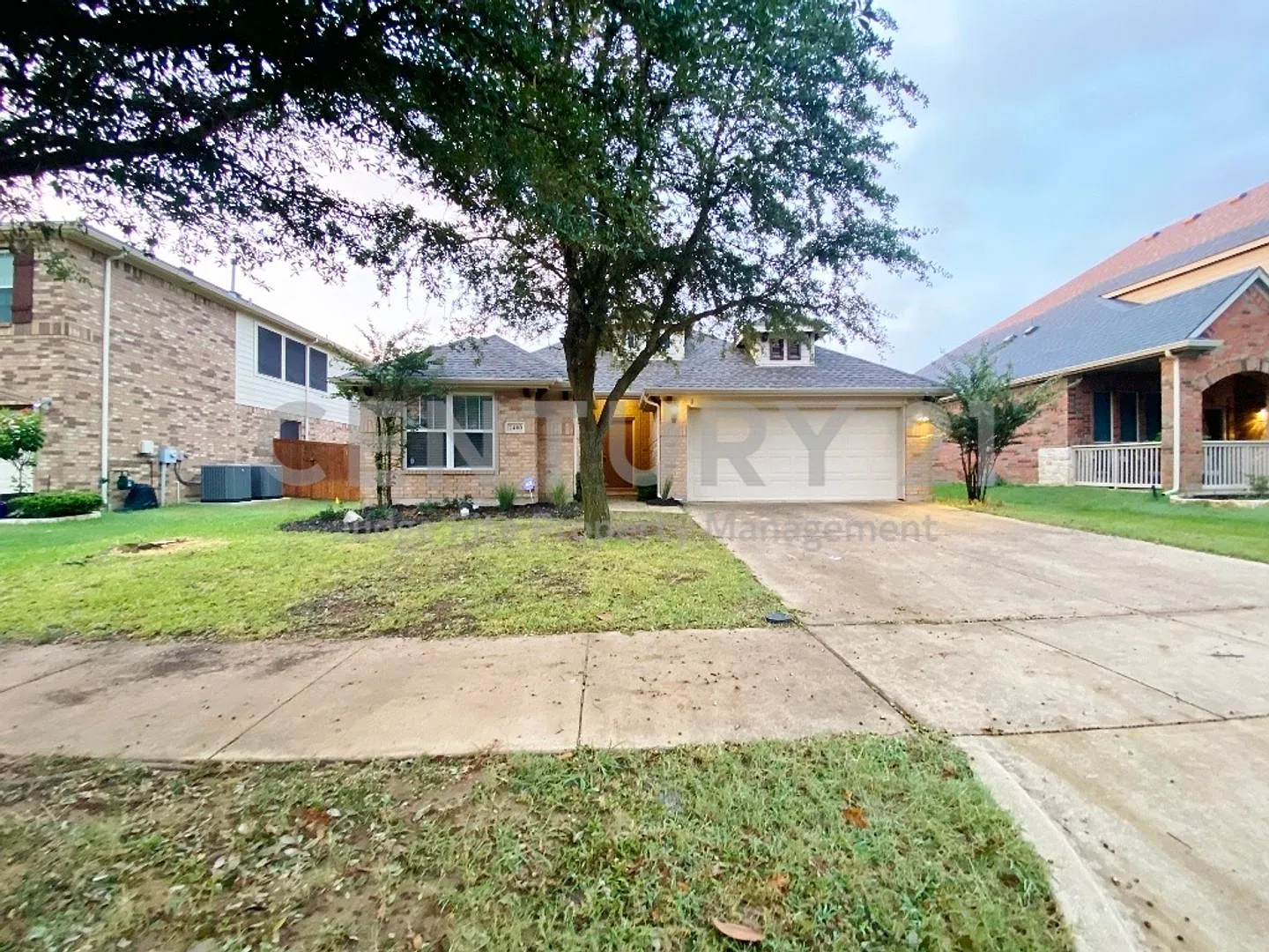 Well Maintained 3/2/2 in Desirable Forest Meadows Community in Denton For Rent! — Photo 2