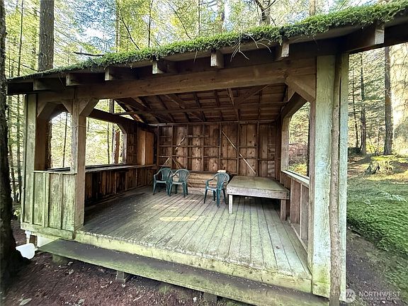 4th image of 2000 Peregrine Road