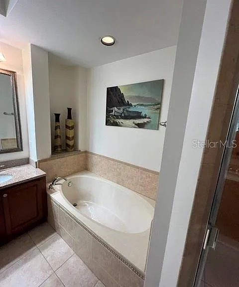 102 Yacht Harbor Dr #264 — Photo 25