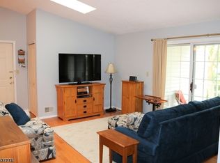 314 Red Crest Ln, Branchburg, NJ 08876