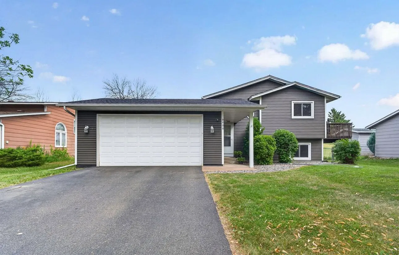 3 bed, 1662 sqft, $2,950 — Photo 1