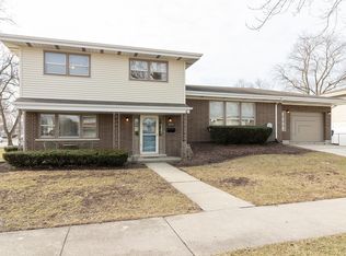 10620 S Kenton Ave, Oak Lawn, IL 60453
